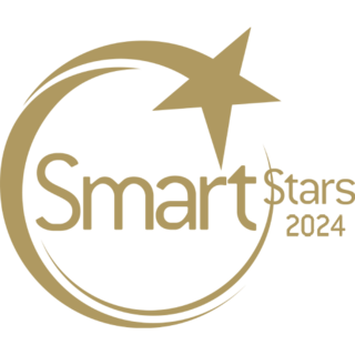Gold logo featuring "Smart Stars 2024" with a star and curved line, symbolizing excellence and recognition in a modern design.